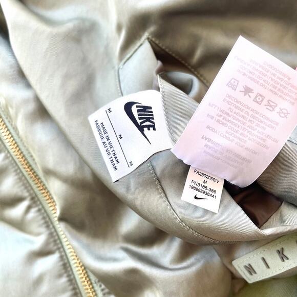 New Nike Women's Reversible Bomber Jacket | Olive Green Size‎ M - Picture 8 of 13